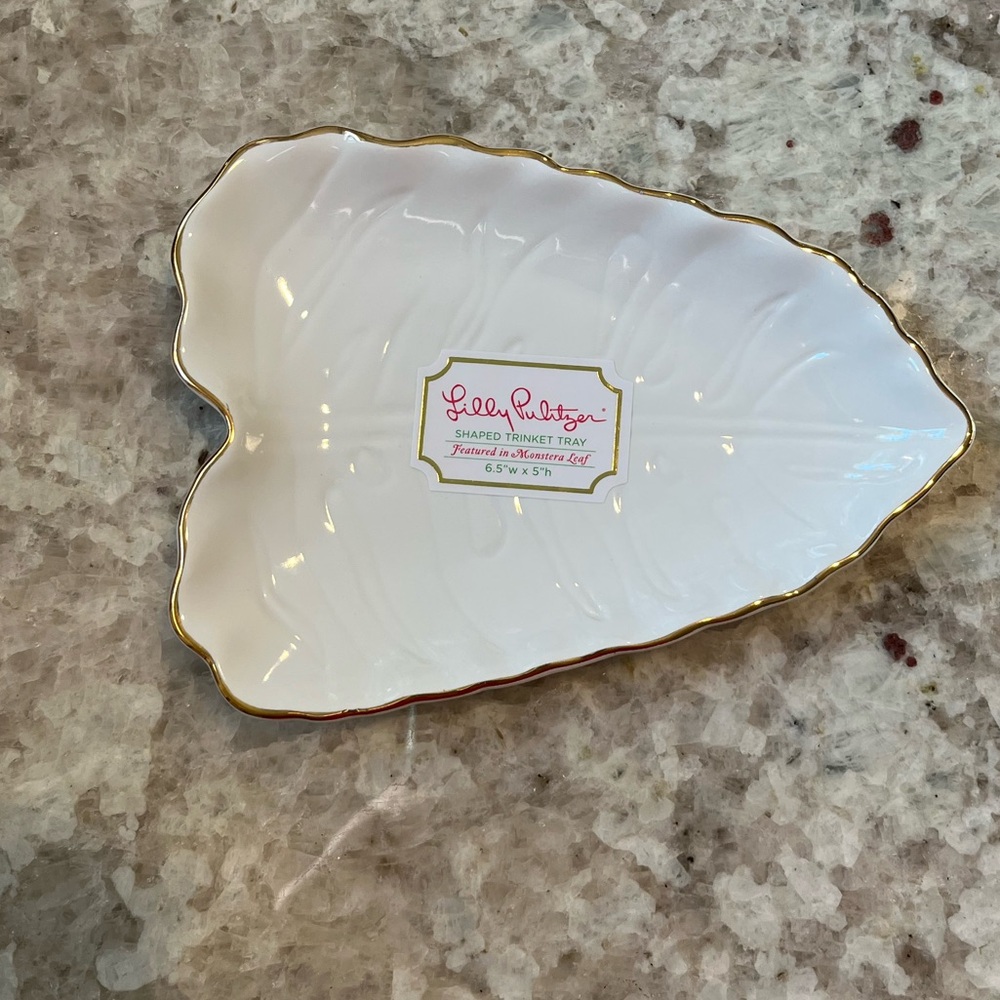 Lily Pulitzer Monstera Leaf dish. White with gold accent.
